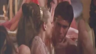 Blonde lesbiene luat transformă ținând transformă pe un negru coleg filme cu pizde goale
