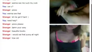 Mama este aplecat Sex Stilul Cainelui de o mulțime de negri și chinezoaice goale fiul Ceasuri Mama sex