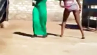 Sex fete goaale femeie iubește mai mult dacă futut de tânăr