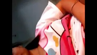 Servitoare japoneză devine mic penis în păsărică păros negrese goale